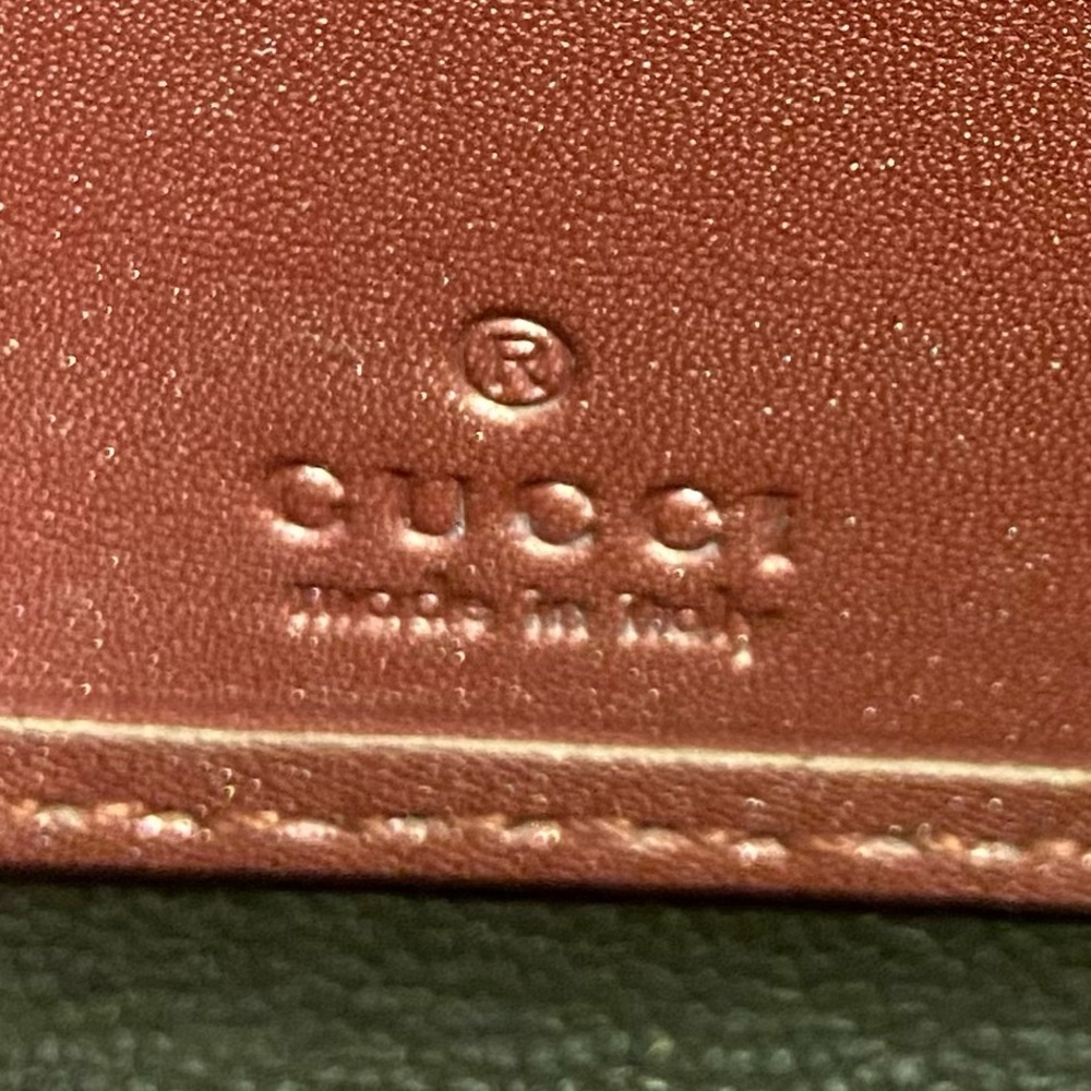 π₯SALE GUCCI ~ Micro GG ~ Patent Leather ~ Raspberry ~ Zip Around π - Picture 16 of 16